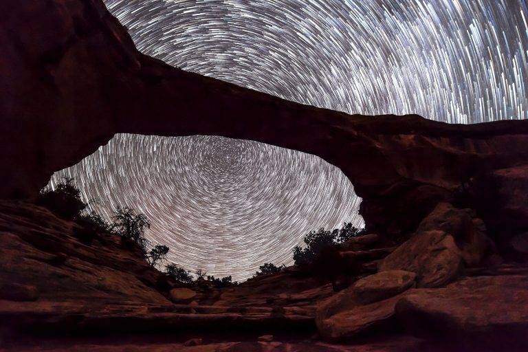 Learn about Night-long exposure photos online 3