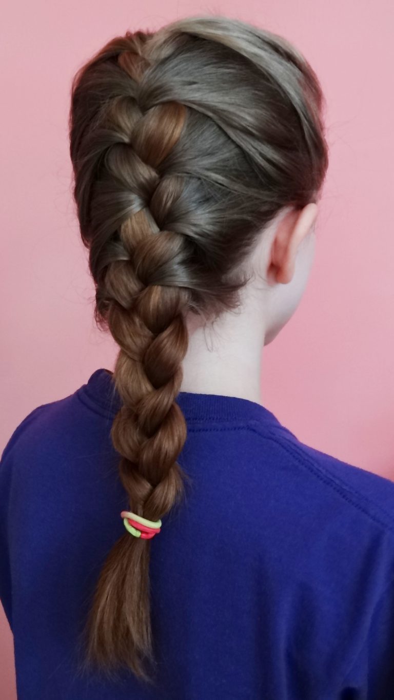 Get a French braid 2