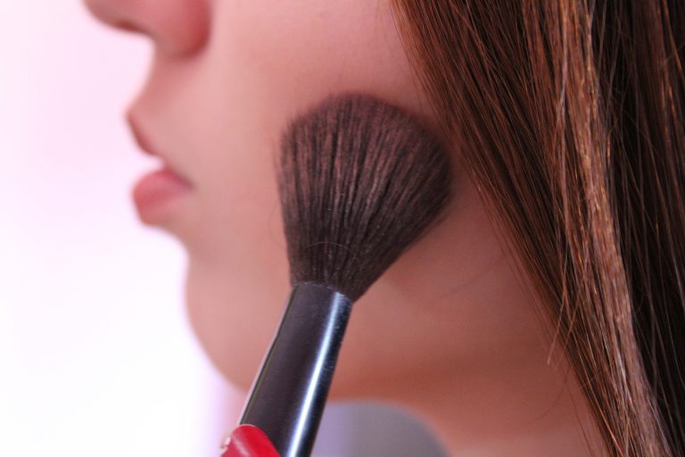 Put on foundation 3