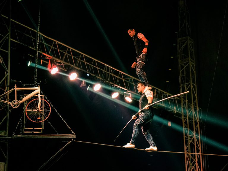 Go to an acrobatics show 3