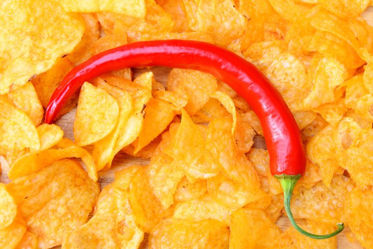 Eat potato chips 3