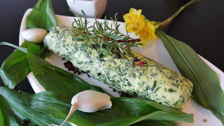 Make a meal with a new edible plant ingredient 2