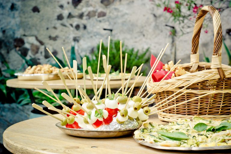 Make appetizers 2