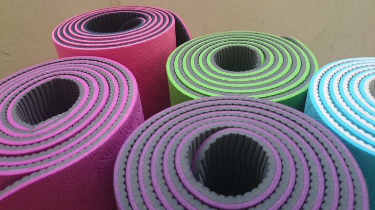 Do yoga at home 3
