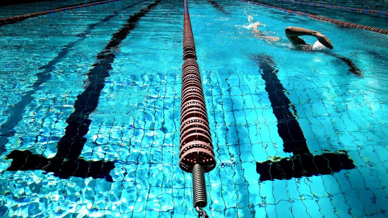 Go to a swimming pool 3