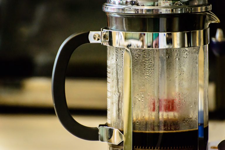 Make a French press or cafetière 2