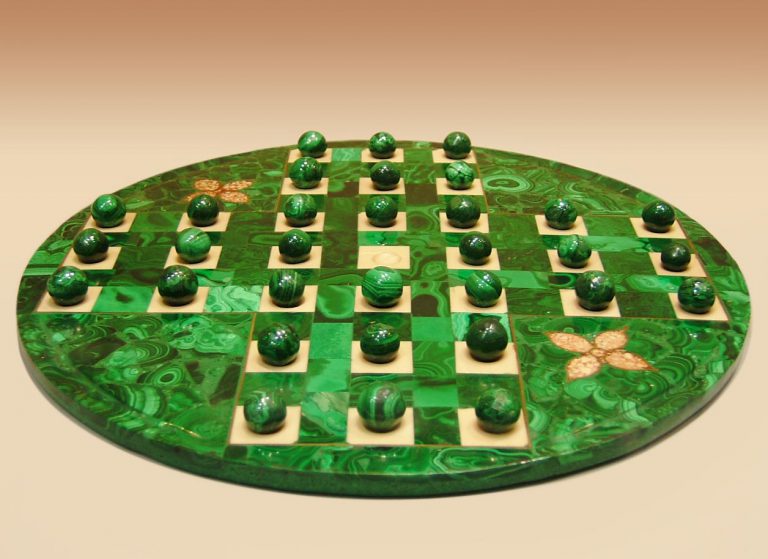 Peg solitaire 2