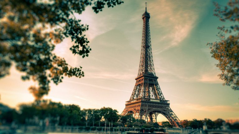 Travel to view impressive architecture 3