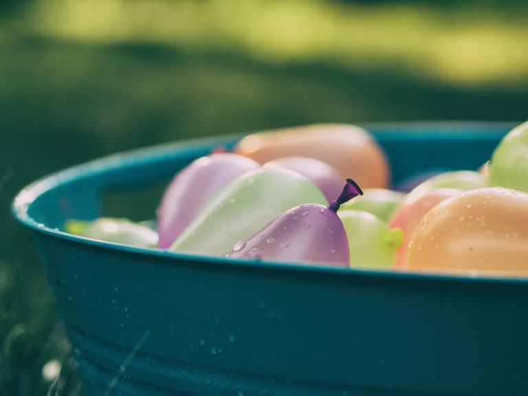 Water balloon fight 2