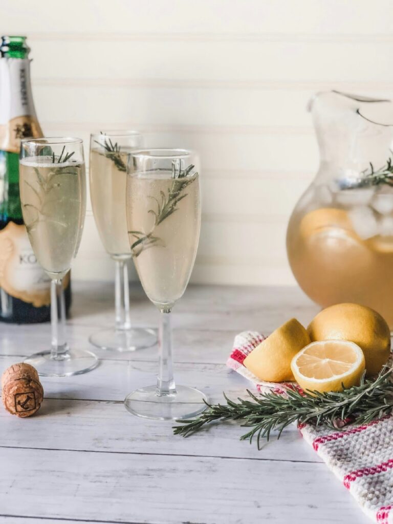 rosemary vanilla bean lemonade mimosas.
