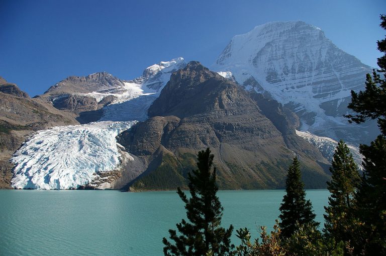 Berg Lake, Berg Glacier and Mount Robson