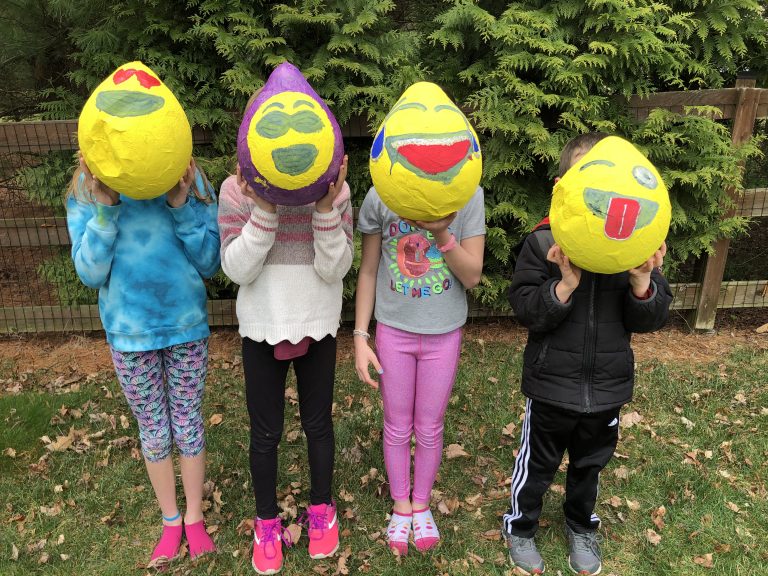 Emoji papier-mâché piñatas