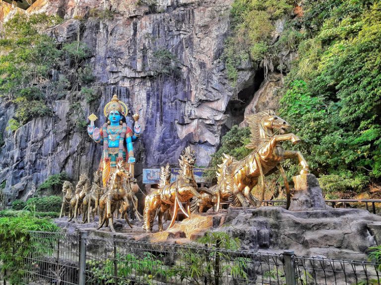 Maha Vishnu at Batu Caves