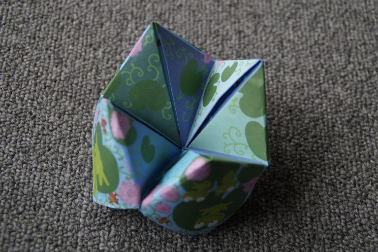 Paper Fortune Teller – Origami
